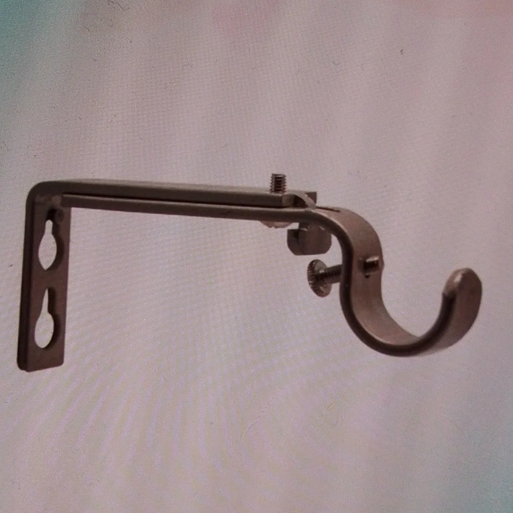 NWT Style Selections Adjustable Curtain Rod Brackets